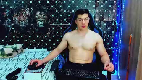 Javier online show from June 2026 07:03:02 PM