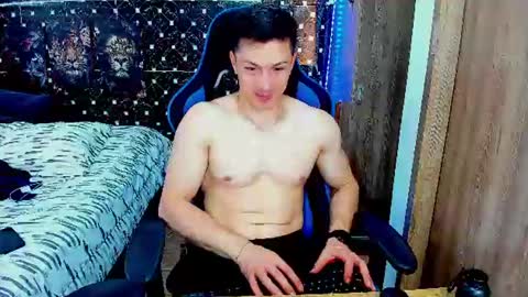 Snapshot of javiersexymann chatting on July 2026 07:39:01 PM Javier online show from July 2026 07:39:01 PM