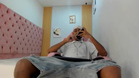 Snapshot of jax_maliq chatting on November 2025 01:11:01 AM jax_maliq online show from November 2025 01:11:01 AM