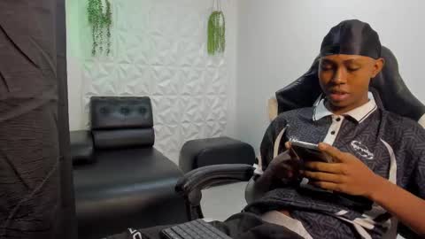 Snapshot of jax_maliq chatting on December 2025 01:54:01 AM jax_maliq online show from December 2025 01:54:01 AM