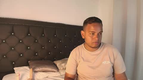 Jay Dusk online show from April 2026 02:31:01 AM