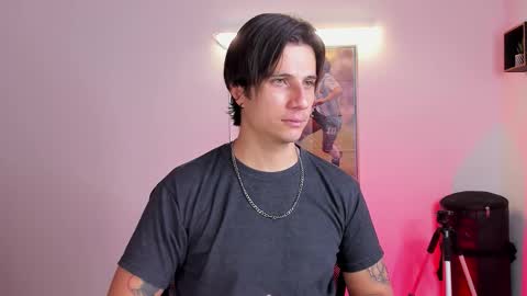 Jay Alvarrez online show from September 2025 06:44:01 PM