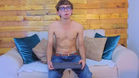 JONATHAN online show from April 2026 08:18:01 PM