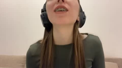 Isabella Rose online show from February 2026 12:17:02 PM