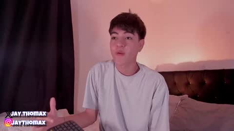 jaythomax online show from December 2024 08:12:02 PM