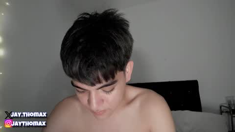 jaythomax online show from December 2024 08:05:02 AM