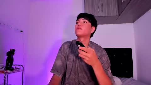 jaythomax online show from December 2025 07:40:02 PM