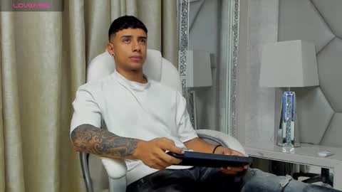 Snapshot of jaze_bradley chatting on October 2025 11:29:01 AM jaze_bradley online show from October 2025 11:29:01 AM