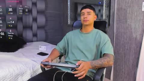 Snapshot of jaze_bradley chatting on November 2025 11:32:01 AM jaze_bradley online show from November 2025 11:32:01 AM