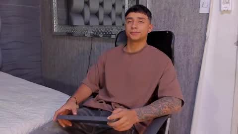 Snapshot of jaze_bradley chatting on November 2025 11:20:02 AM jaze_bradley online show from November 2025 11:20:02 AM