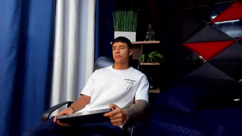 Snapshot of jaze_bradley chatting on November 2025 11:25:02 AM jaze_bradley online show from November 2025 11:25:02 AM