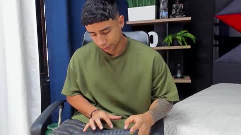 Snapshot of jaze_bradley chatting on November 2025 11:22:01 AM jaze_bradley online show from November 2025 11:22:01 AM