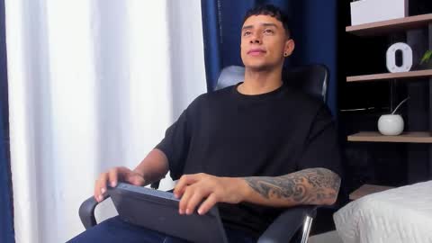 Snapshot of jaze_bradley chatting on November 2025 11:35:01 AM jaze_bradley online show from November 2025 11:35:01 AM