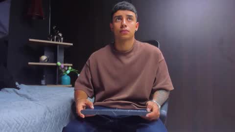 Snapshot of jaze_bradley chatting on December 2025 11:25:02 AM jaze_bradley online show from December 2025 11:25:02 AM