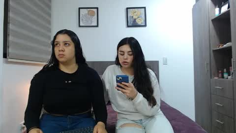 Snapshot of jazmin_dharius chatting on May 2026 09:39:02 AM Jazmin and Scarlett online show from May 2026 09:39:02 AM