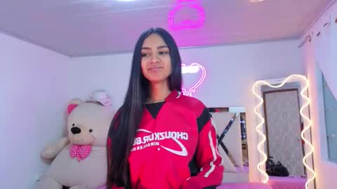 Jazmin  online show from November 2025 11:58:01 AM