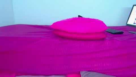 jazmin online show from March 2026 02:13:02 AM