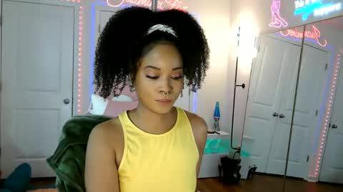 Snapshot of jazminefox chatting on May 2026 05:10:02 PM Jazmine Fox online show from May 2026 05:10:02 PM