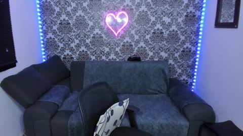 . Julianita y Valery . online show from October 2025 02:56:01 AM