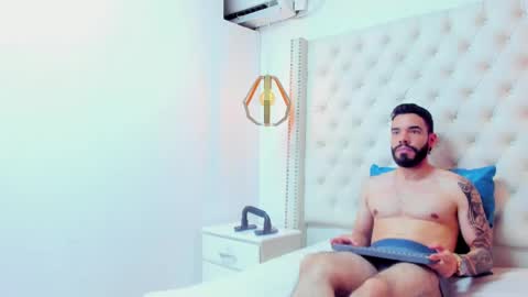 JEAN online show from April 2026 10:10:02 PM