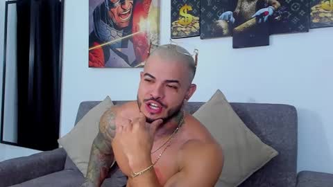 Snapshot of jean_lopez chatting on March 2025 03:23:02 AM Jean axelcrow Modelo Independiente online show from March 2025 03:23:02 AM