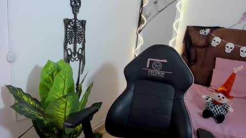 jedah_tay online show from October 2025 03:05:02 AM