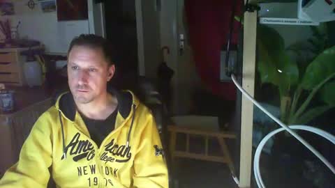 Snapshot of jef74700 chatting on January 2025 03:51:02 AM Jrme online show from January 2025 03:51:02 AM