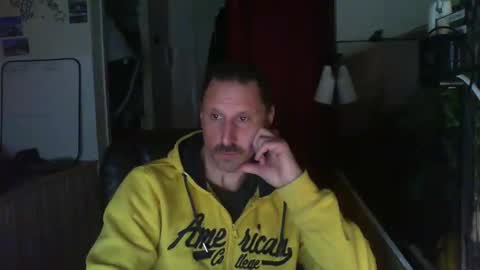 Snapshot of jef74700 chatting on March 2025 05:33:02 AM Jrme online show from March 2025 05:33:02 AM