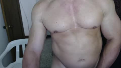 Snapshot of jefmuscletw chatting on January 2025 07:15:01 PM brayam online show from January 2025 07:15:01 PM