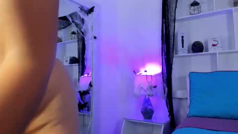 Snapshot of jehnmorris chatting on October 2025 01:18:01 PM Jehn online show from October 2025 01:18:01 PM