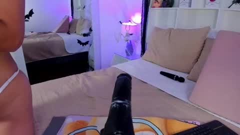 Snapshot of jehnmorris chatting on October 2025 03:46:01 PM Jehn online show from October 2025 03:46:01 PM