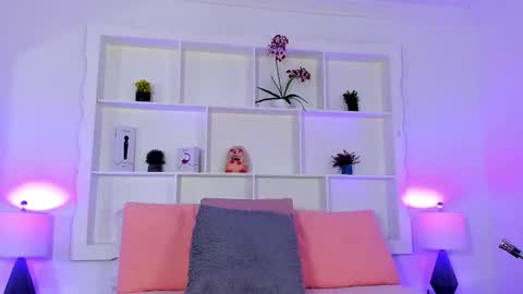 Snapshot of jehnmorris chatting on November 2025 01:21:02 PM Jehn online show from November 2025 01:21:02 PM