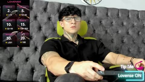 Snapshot of jeins_carter chatting on March 2025 04:57:02 PM JC online show from March 2025 04:57:02 PM