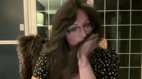 Snapshot of jellybeanin chatting on September 2025 06:35:02 AM Jelli online show from September 2025 06:35:02 AM