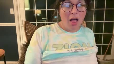 Snapshot of jellybeanin chatting on October 2025 06:00:01 AM Jelli online show from October 2025 06:00:01 AM