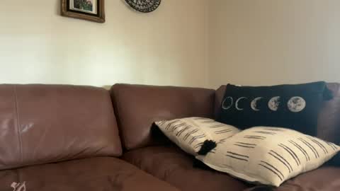 Jelli online show from June 2026 01:57:01 PM