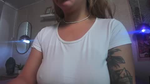 Snapshot of jen_rose_ chatting on June 2026 08:22:01 PM jen_rose_ online show from June 2026 08:22:01 PM