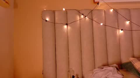 Snapshot of jenacooper__ chatting on December 2025 08:04:02 PM Jena online show from December 2025 08:04:02 PM