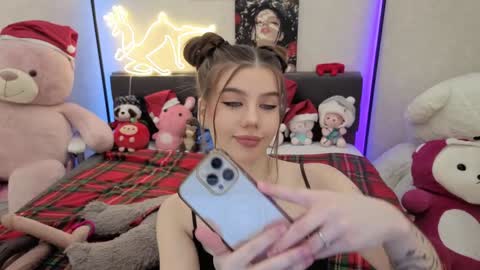 Dolly online show from December 2025 01:28:01 PM