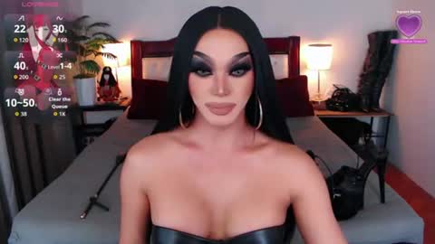 Snapshot of jenifers_body chatting on July 2026 01:43:01 AM Queen Jenifer online show from July 2026 01:43:01 AM