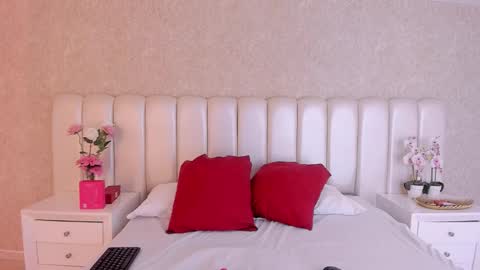 Snapshot of jenifferlopez_ chatting on November 2025 06:29:01 PM Samanta online show from November 2025 06:29:01 PM