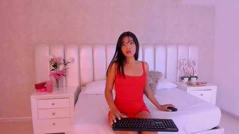 Snapshot of jenifferlopez_ chatting on December 2025 07:08:02 PM Samanta online show from December 2025 07:08:02 PM