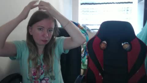 JenisAndPeter online show from September 2025 05:50:01 AM