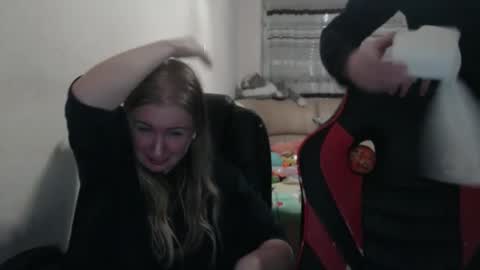 JenisAndPeter online show from September 2025 06:57:01 PM