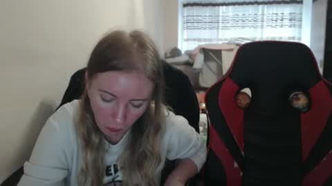 JenisAndPeter online show from October 2025 06:10:02 AM