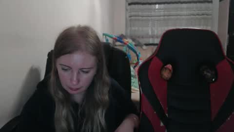 JenisAndPeter online show from October 2025 06:18:01 PM