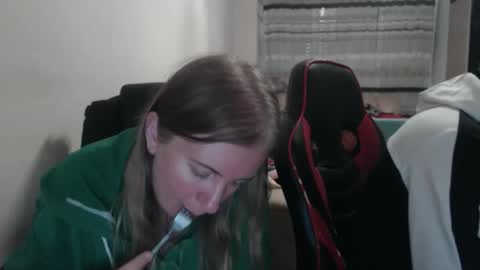 JenisAndPeter online show from October 2025 07:38:01 PM