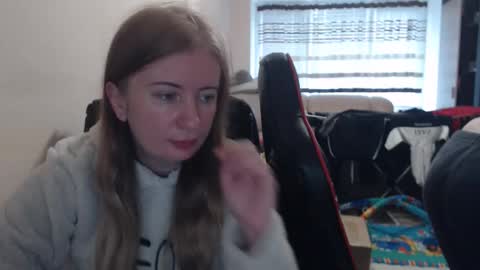 JenisAndPeter online show from October 2025 07:45:02 AM