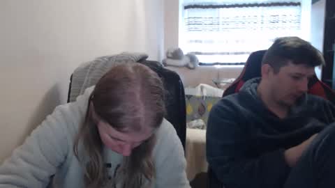 Snapshot of jenisandpeter chatting on December 2025 08:30:01 AM JenisAndPeter online show from December 2025 08:30:01 AM