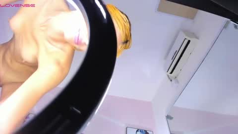 Snapshot of jenna_windsor chatting on January 2025 03:22:01 PM Jenna online show from January 2025 03:22:01 PM